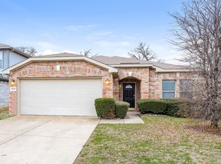 7949 Meadow View Trl, Fort Worth, TX 76120