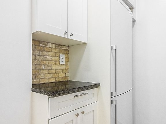 3rd image of 553 3rd Ave APT 24