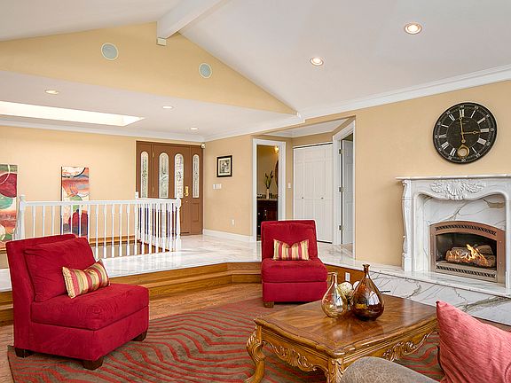 3rd image of 17230 SE 42nd Pl