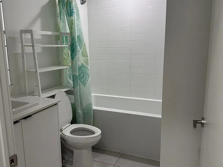 55 Duke St W #2506 — Photo 18