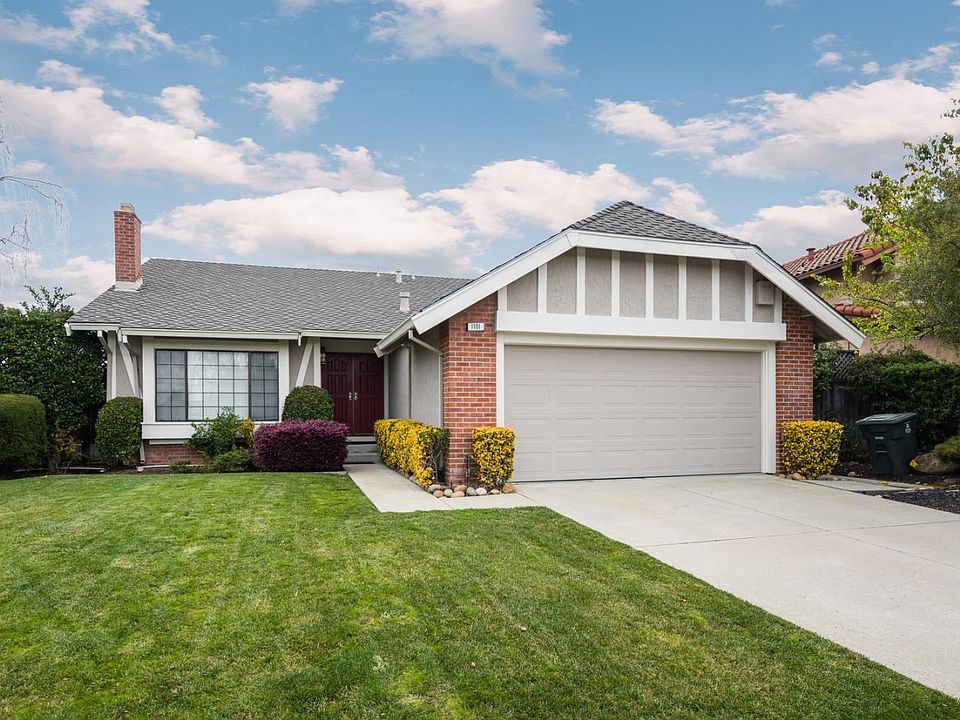 1st image of 1101 Vailwood Way