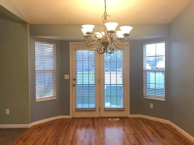 13228 S 2600 W — Photo 11