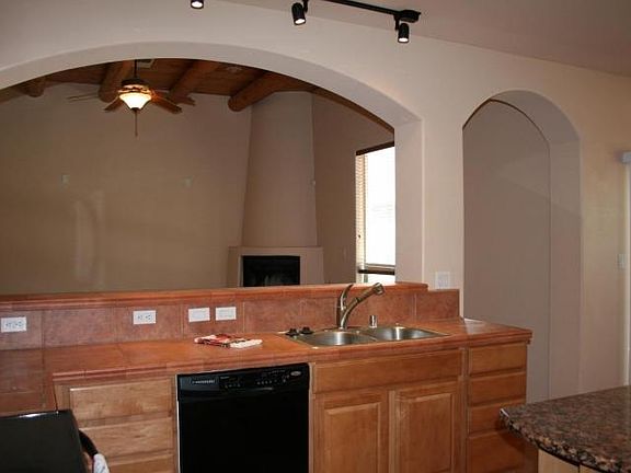 4th image of 7312 Anton Cir NE