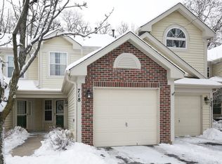 718 Ripple Brook Ct, Elgin, IL 60120