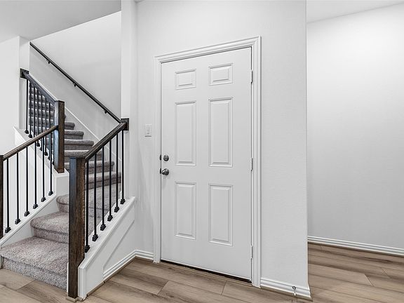 5th image of 2218 Villa Clara Dr