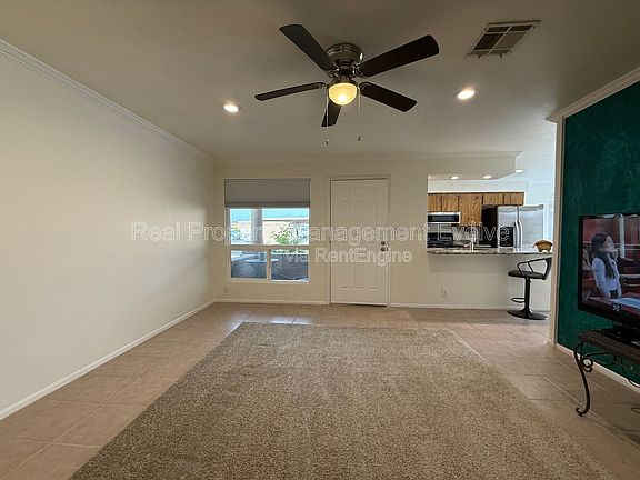 3rd image of 502 W Yukon Dr Unit 8