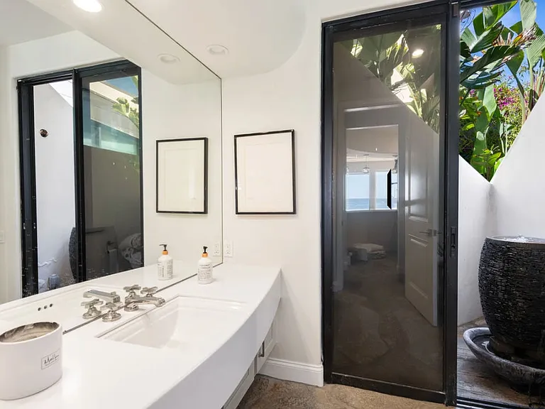 25252 Malibu Rd #UPPER — Photo 13