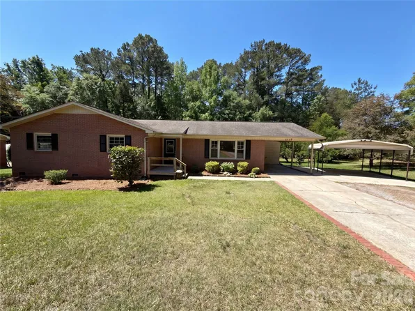 1415 Crestfield Dr, Lancaster, SC 29720