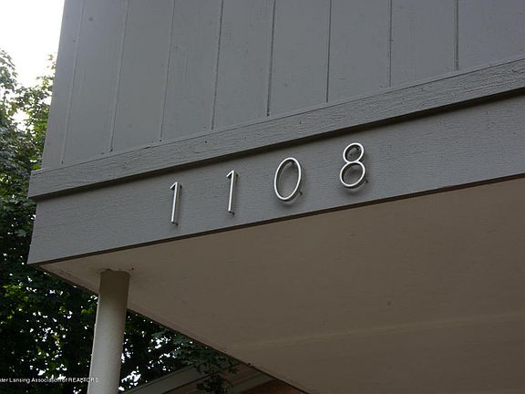 4th image of 1108 Southlawn Ave