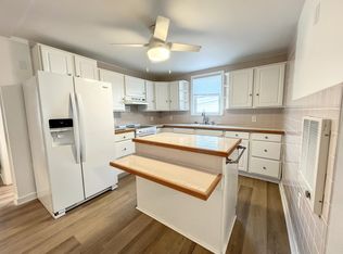 27 Liberty St #A, Pawcatuck, CT 06379