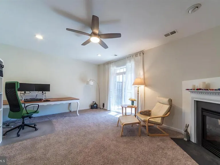 6931 Rolling Creek Way — Photo 25