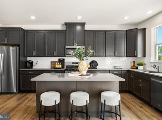 21 Atkins Dr, Bridgeport, PA 19405