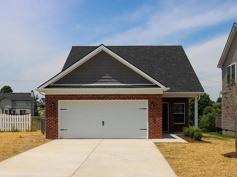 210 Dubuy Dr — Photo 1