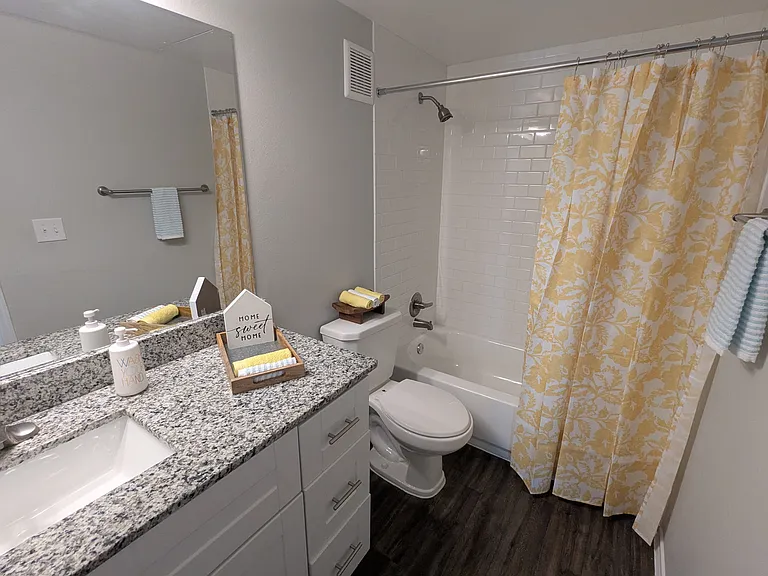 Crossings Apartments — Photo 13