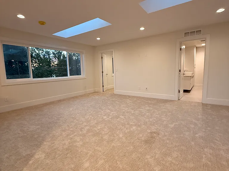 20214 NE 18th Pl — Photo 21