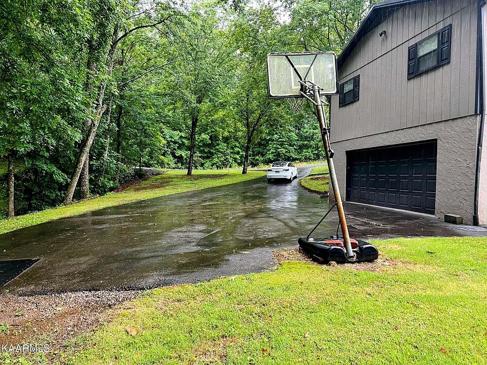 1st image of 3840 Hopewell Dr NW