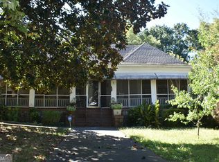 1033 E Lake Dr, Decatur, GA 30030