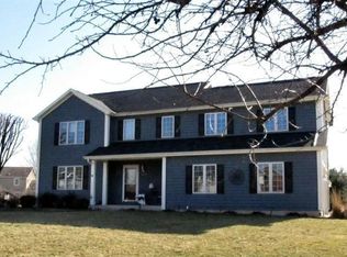 1082 White Willow Ln, Chesterton, IN 46304