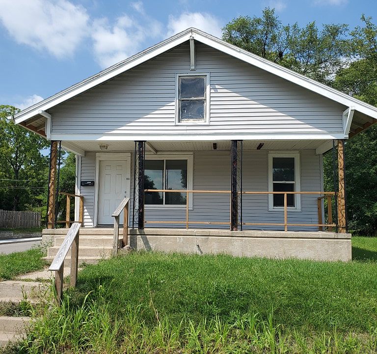 1st image of 301 E Donald St