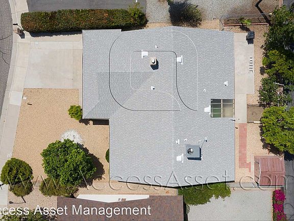 3rd image of 1020 Willow Dr