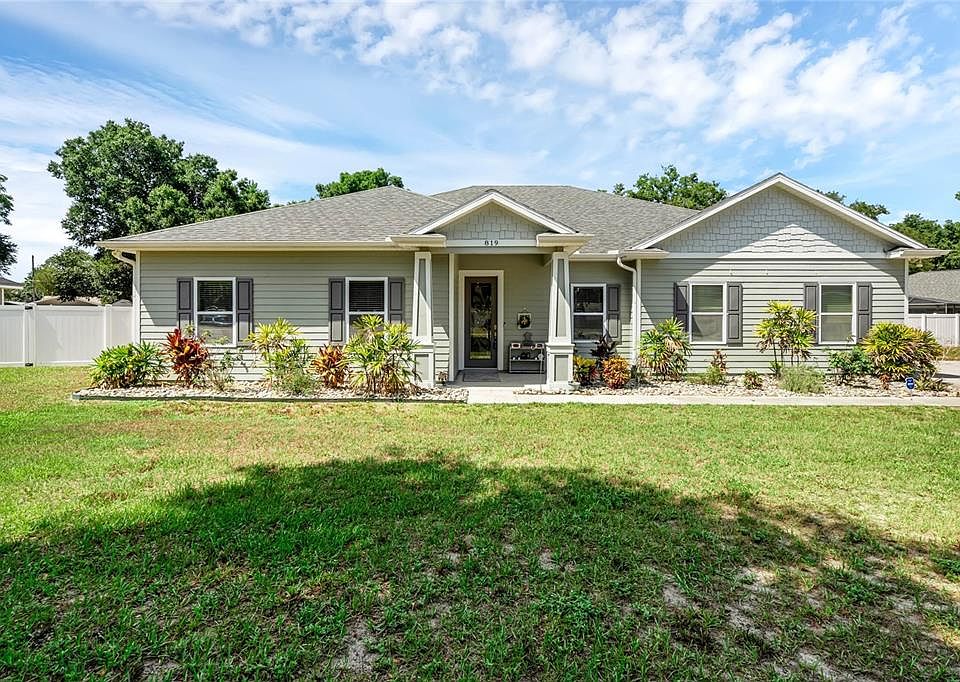 1st image of 819 DEEP WOOD COURT