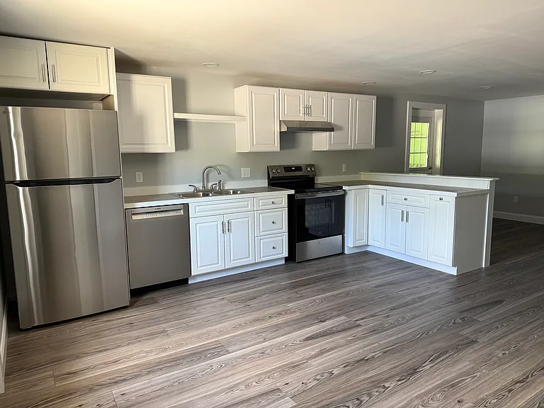 941C Gardiner Rd — Photo 2