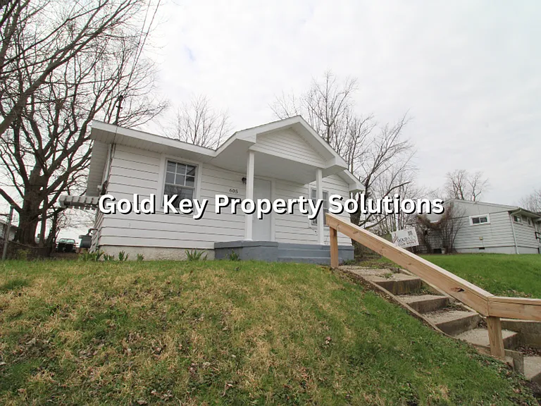 605 W 10th St — Photo 3