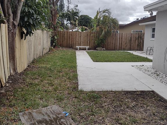 4th image of 22682 SW 65th Cir