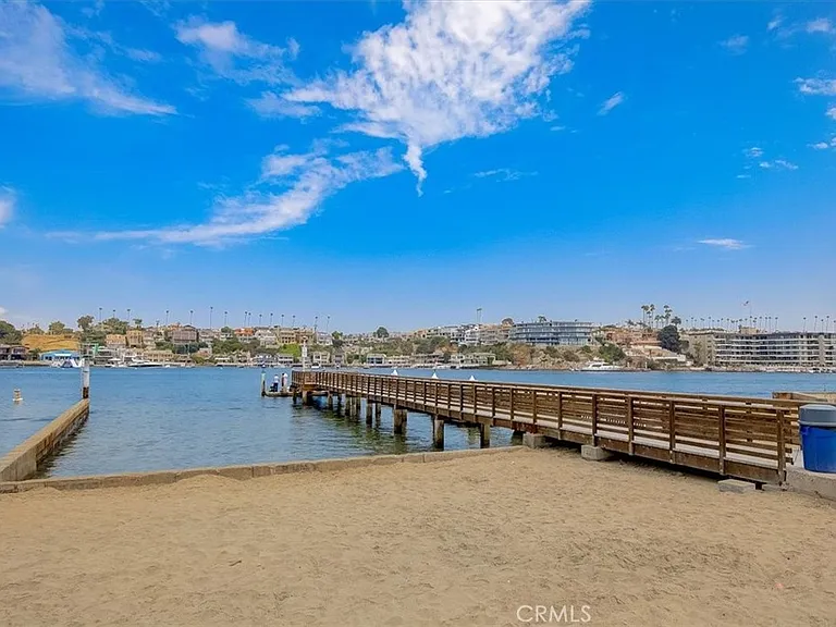 2128 Miramar Dr — Photo 41