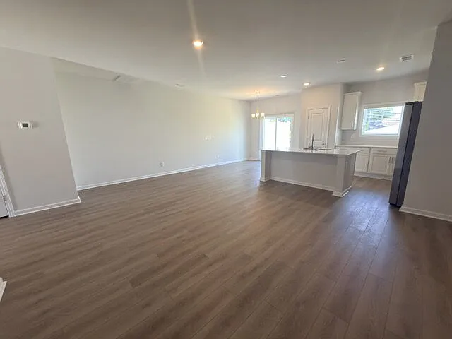 121 Bartlett Dr — Photo 41