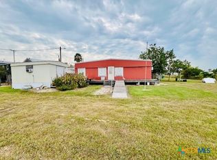 848 Margie Tewmey Rd, Port Lavaca, TX 77979