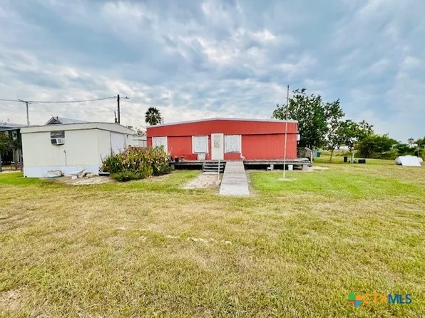 848 Margie Tewmey Rd, Port Lavaca, TX 77979