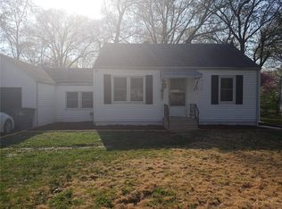 9 Pine Trl, Fairview Heights, IL 62208