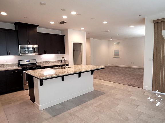 4th image of 18226 Amador Dr
