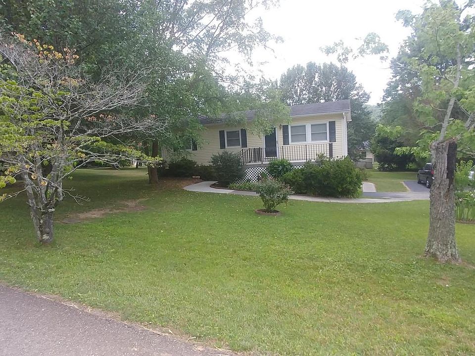 1st image of 4220 O'Hara Dr NE