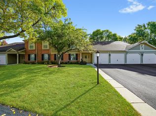 136 Wolcott Ct UNIT O2, Schaumburg, IL 60193