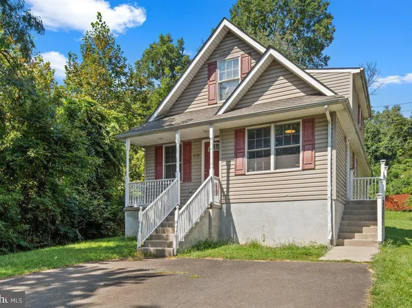 912 Parker St, Langhorne, PA 19047