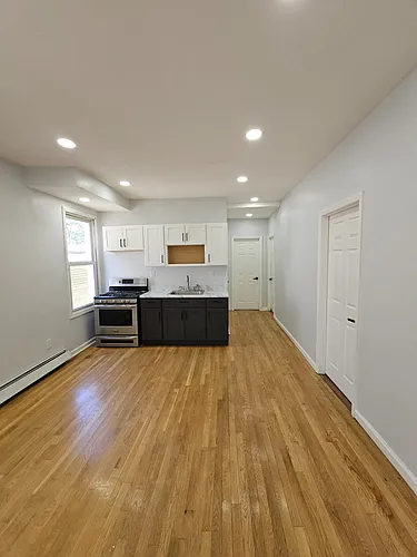 10 Rodwell Ave Photo 1
