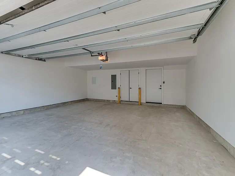 Eldridge Townhomes — Photo 31