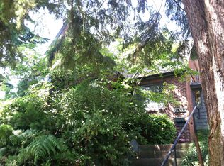 8245 16th Ave NE, Seattle, WA 98115