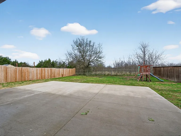 118 Vaughn Ln — Photo 7