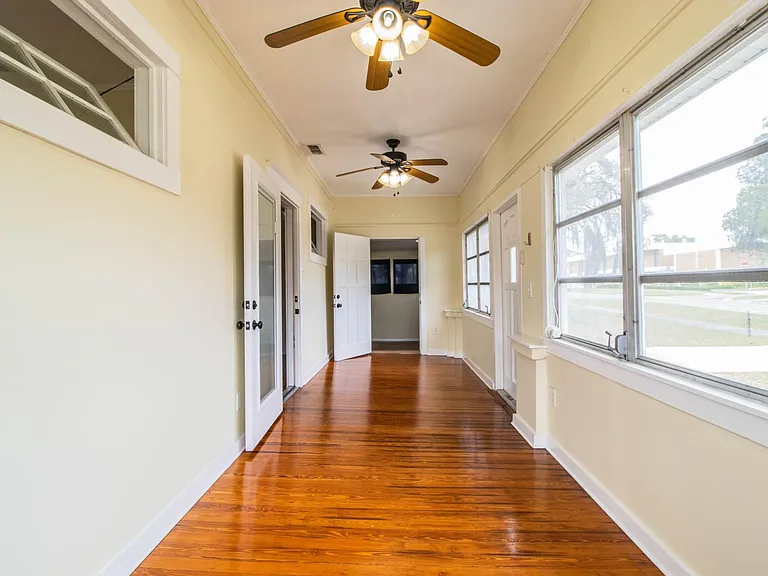 412 E Tillman Ave — Photo 36