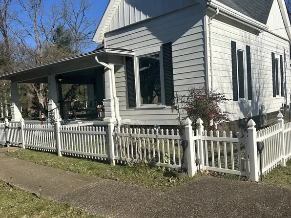 506 N Main St, Mount Pleasant, TN 38474