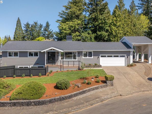 19666 Kapteyns St, West Linn, OR 97068