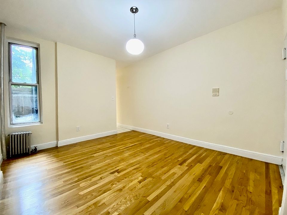 1st image of 448 W 55th St APT 4A