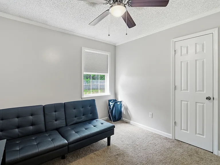 757 Jeanette Cir — Photo 14