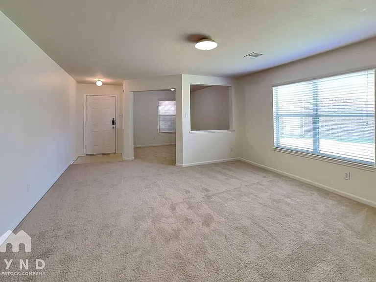 4103 Oakview Creek Ln — Photo 4