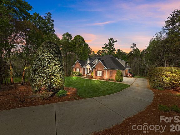 2nd image of 3143 James Plantation Dr