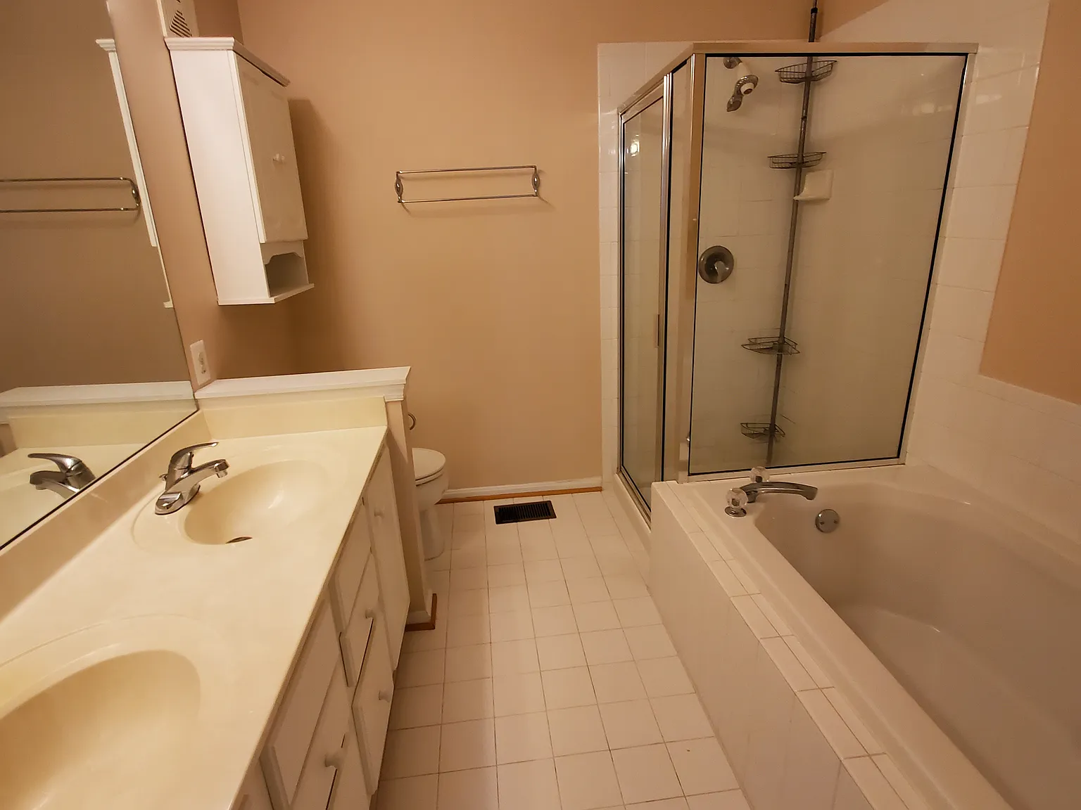 2 bed, 2.5 bath, 1217 sqft, $3,100 — Photo 4