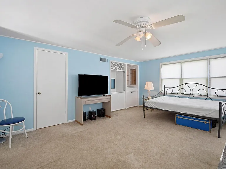 205 North St #10 — Photo 22